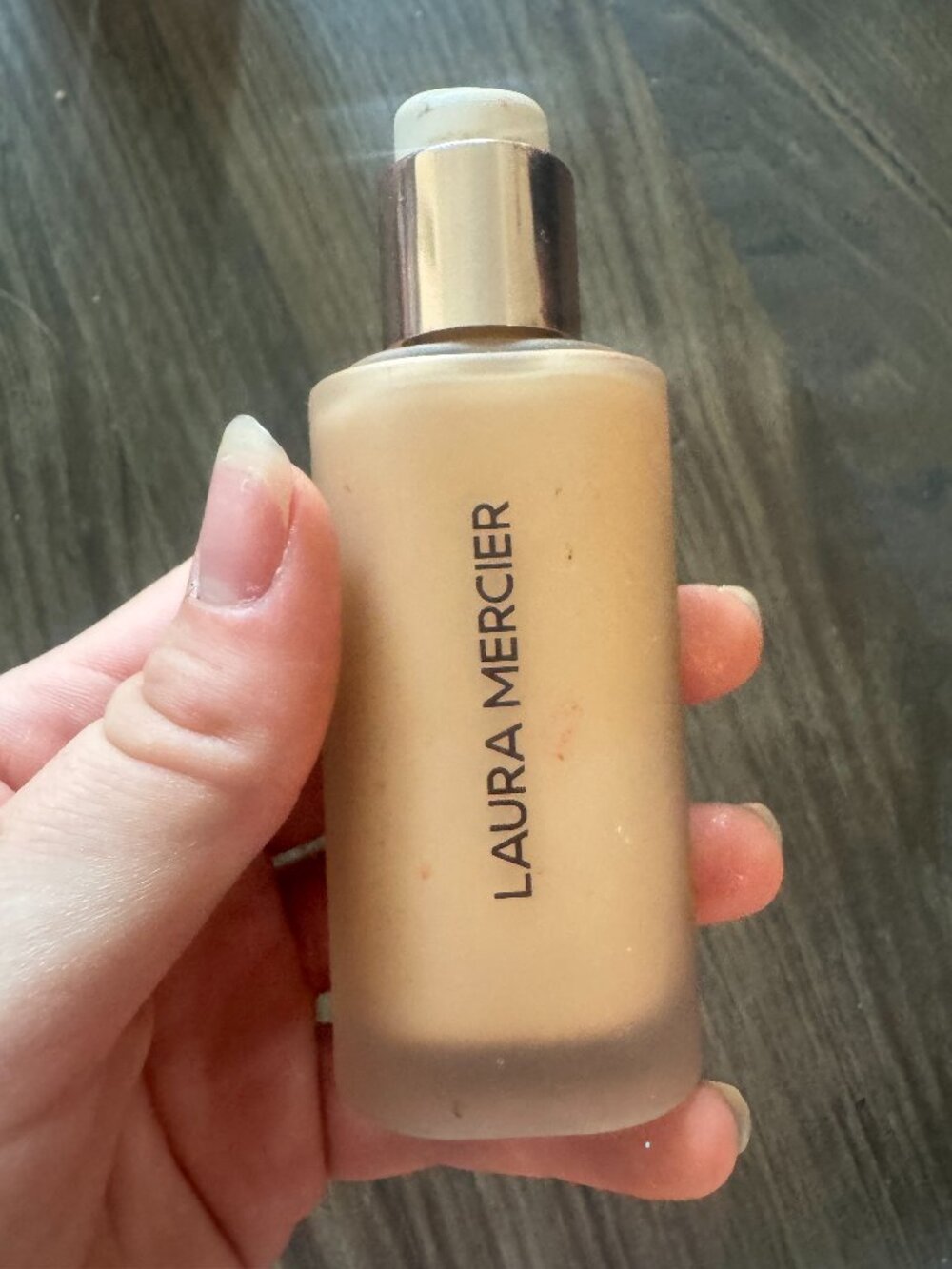 laura mercier foundation - chiffon